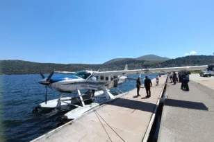 Το υδροπλάνο προσγειώθηκε ξαφνικά στην Αμφιλοχία