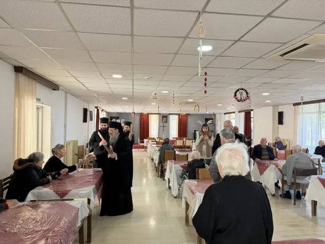 Πάτρα: Δίπλα σε εργαζόμενους και ωφελούμενους ιδρυμάτων ο Μητροπολίτης Χρυσόστομος ενόψει Πάσχα