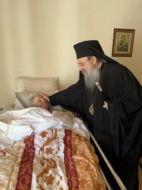 Πάτρα: Δίπλα σε εργαζόμενους και ωφελούμενους ιδρυμάτων ο Μητροπολίτης Χρυσόστομος ενόψει Πάσχα