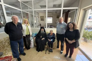 Πάτρα: Δίπλα σε εργαζόμενους και ωφελούμενους ιδρυμάτων ο Μητροπολίτης Χρυσόστομος ενόψει Πάσχα