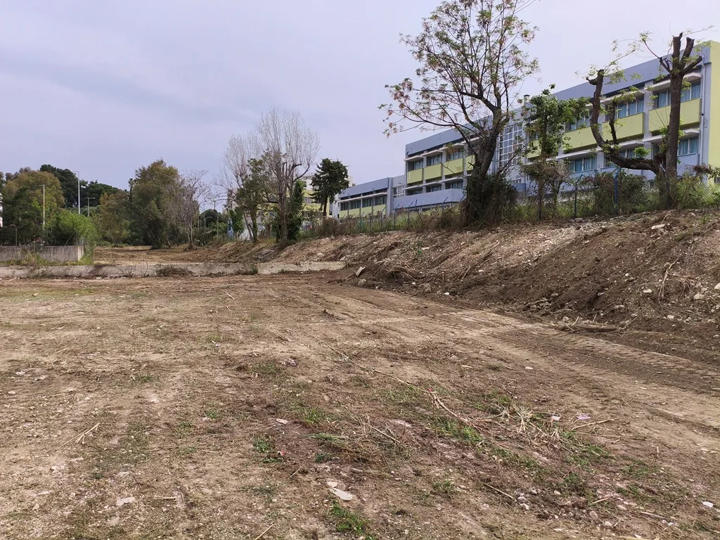 Πάτρα: Καθαρίστηκε η περιοχή μεταξύ των σχολείων Ανθούπολης και του Αρχαιολογικού Μουσείου