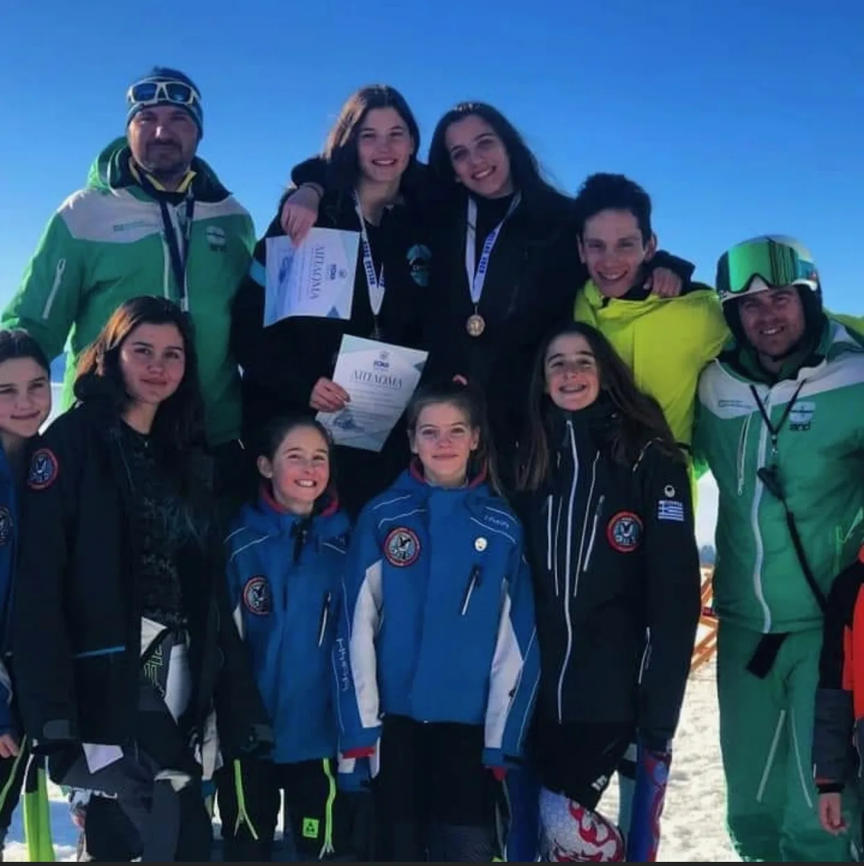 Άρτεμις Παπαγεωργίου: Κυνηγά τα όνειρά της στο χιόνι, ΦΩΤΟ, ΒΙΝΤΕΟ