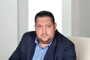 Άρης Καρβούνης: Κυβέρνηση με κορμό το ΠΑΣΟΚ – Ο πρώτος των πρώτων Αχαιός στην Κεντρική Επιτροπή στην «Π»