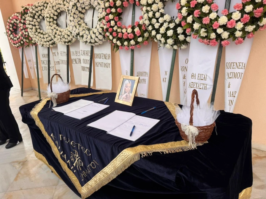 Κεφαλονιά: Σπαραγμός στην κηδεία της Μυρτούς - «Καλό ταξίδι αγγελούδι μου» ΦΩΤΟ