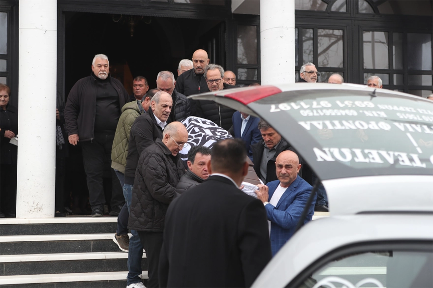 Το τελευταίο χειροκρότημα στον Στέφανο Μπορμπόκη και η διαδρομή ενός παλιού εξτρέμ που έμεινε στη μνήμη του ΠΑΟΚ