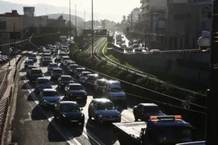 Κόκκινος συναγερμός με καραμπόλα 5 οχημάτων στη Δραπετσώνα