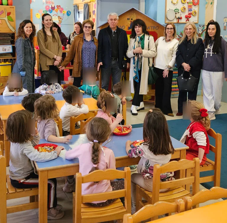 Πάτρα: Πασχαλινές επισκέψεις της διοίκησης του ΚΟΔΗΠ σε παιδικούς σταθμούς και κοινωνικές δομές ΦΩΤΟ