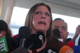 Κωνσταντοπούλου κατά Σεβαστίδη: Υπερασπίζεται τον πατέρα της και καταγγέλλει απόκρυψη κρίσιμου υλικού