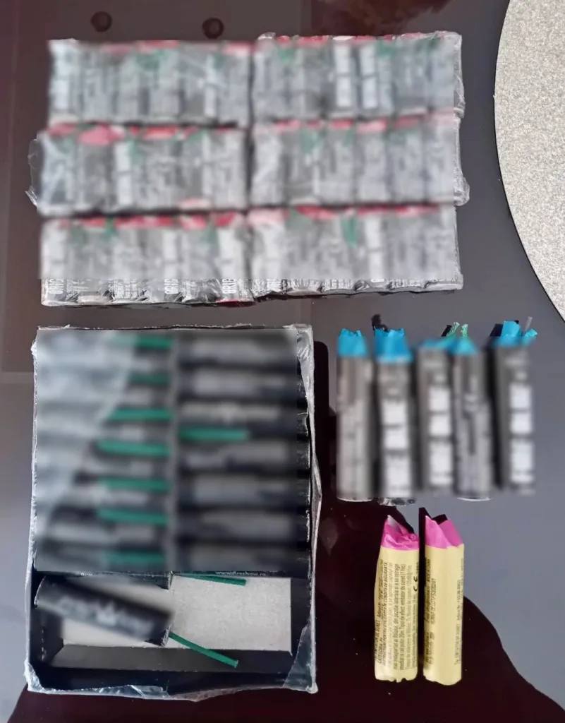 Δυτική Ελλάδα: Τρεις συλλήψεις για κροτίδες, φωτοβολίδες και εκρηκτικά υλικά ΦΩΤΟ