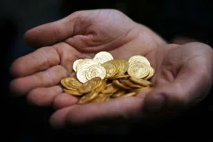 Μεσολόγγι: Συνελήφθη ο δράστης που μπήκε σε σπίτι Μ. Παρασκευή και άρπαξε λίρες!