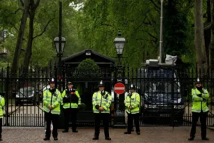 Συναγερμός στο Λονδίνο: Ύποπτα αντικείμενα κοντά στην πρεσβεία του Ισραήλ
