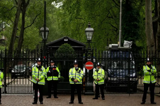 Συναγερμός στο Λονδίνο: Ύποπτα αντικείμενα κοντά στην πρεσβεία του Ισραήλ