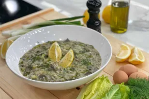 Μαγειρίτσα: Το απόλυτο πιάτο της Ανάστασης – Μυστικά και συνταγές για όλα τα γούστα