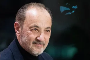 Στέλιος Μάινας: Τι είπε για τον «Άγιο έρωτα» και τη φθορά του χρόνου