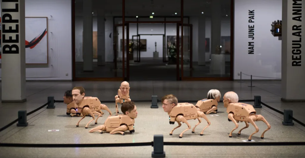 Ρομποτικά «σκυλιά» με πρόσωπα διάσημων προκαλούν στο Βερολίνο