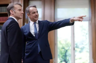 Μητσοτάκης – Μακρόν στο Μαξίμου: «Μπορείτε να βασιστείτε πάνω μας» το μήνυμα της Γαλλίας