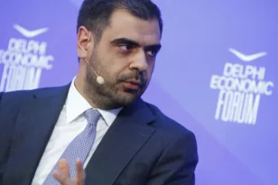 Μαρινάκης από Δελφούς: «Δεν θα καθίσουμε στο ίδιο τραπέζι με το κόμμα του Τσίπρα» – Εκλογές το 2027