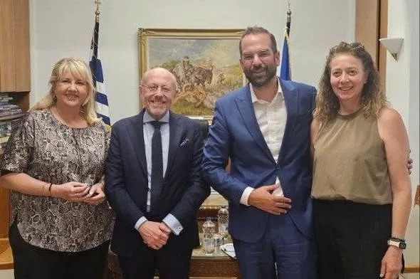 Ο Υπουργός Υγείας υπέγραψε τις 3 πρώτες μονάδες για τη Δυτική Ελλάδα: Ενίσχυση υπηρεσιών ψυχικής υγείας