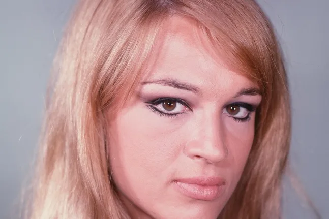 Η Πάτρα ξανασυστήνει τη Μέμα Σταθοπούλου: Νέα βιογραφία φωτίζει τη ζωή και τη διαδρομή της μεγάλης πρωταγωνίστριας