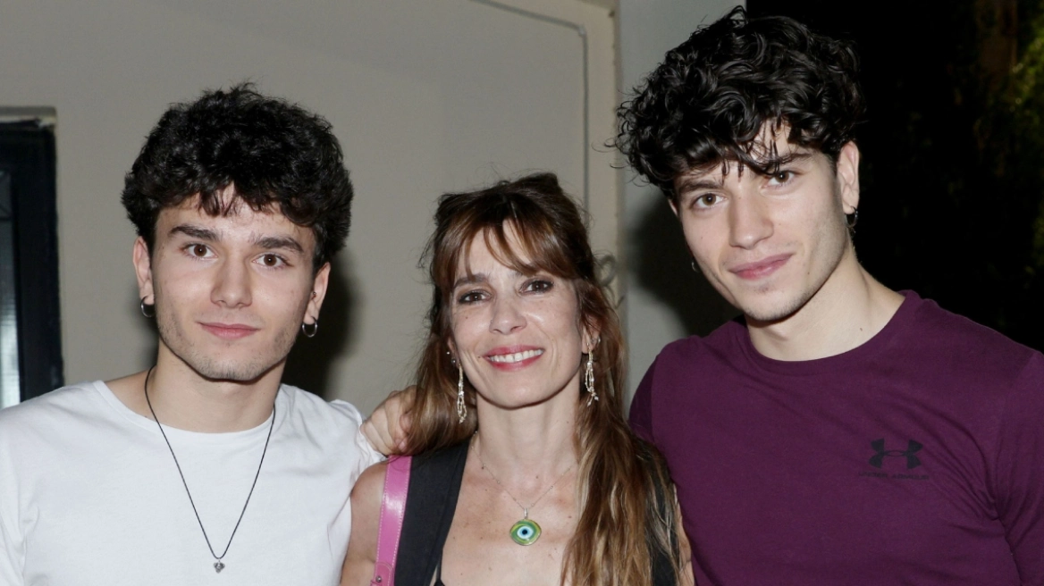 Πέτρος Λαγούτης και Μυρτώ Αλικάκη: Η πρώτη φορά που οι γιοι τους μιλούν για το διαζύγιο των γονιών τους