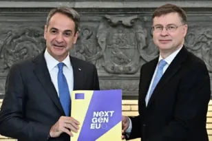 Ντομπρόβσκις προς Μητσοτάκη: αξιοσημείωτη η ανάκαμψη της ελληνικής οικονομίας