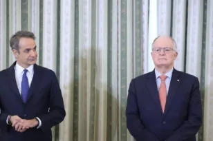 Τασούλας – Μητσοτάκης: Το 20λεπτο τετ α τετ μετά την ορκωμοσία και η ατάκα στον Τουρνά για το καλοκαίρι