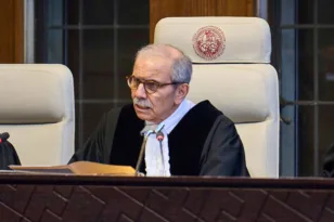 Λίβανος: Ο Πρωθυπουργός ζήτησε από το Πακιστάν να επιβεβαιώσει ότι η κατάπαυση του πυρός αφορά και τη χώρα του