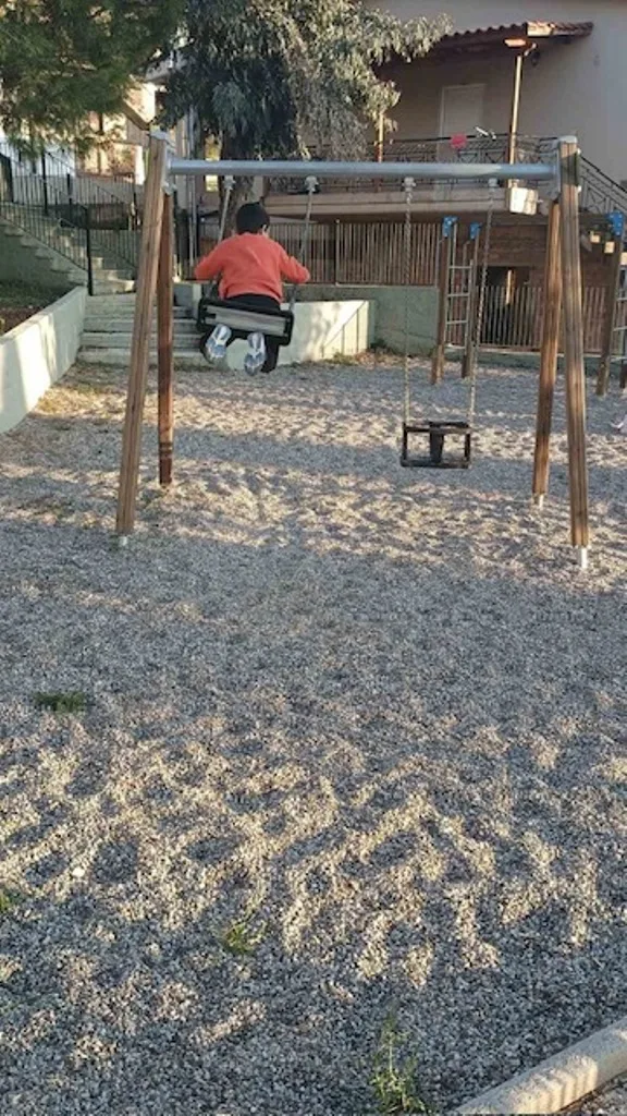 Πάτρα: Παραδόθηκαν δύο ανακαινισμένες παιδικές χαρές σε Αγία Λαύρα και Ελεκίστρα ΦΩΤΟ