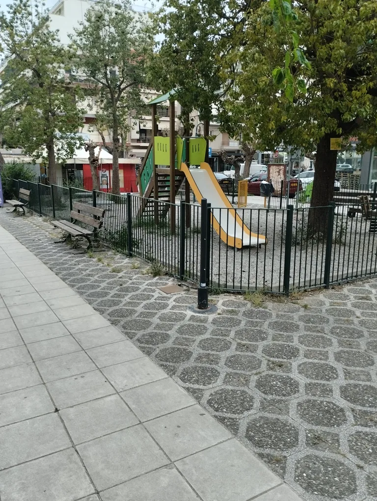 Πάτρα: Παραδόθηκαν δύο ανακαινισμένες παιδικές χαρές σε Αγία Λαύρα και Ελεκίστρα ΦΩΤΟ