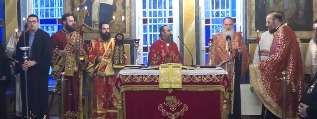 Αίγιο: Λαοθάλασσα πίστης στην Παναγία Τρυπητή