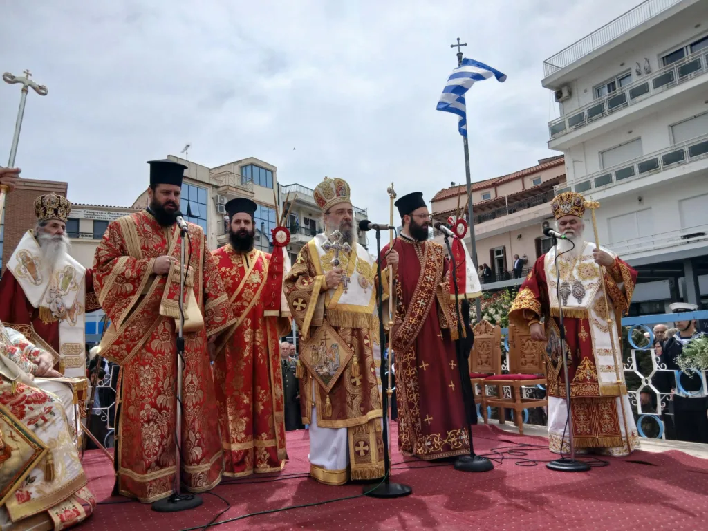 Αίγιο: Με λαμπρότητα και πλήθος πιστών η πανήγυρη της Παναγίας Τρυπητής ΦΩΤΟ