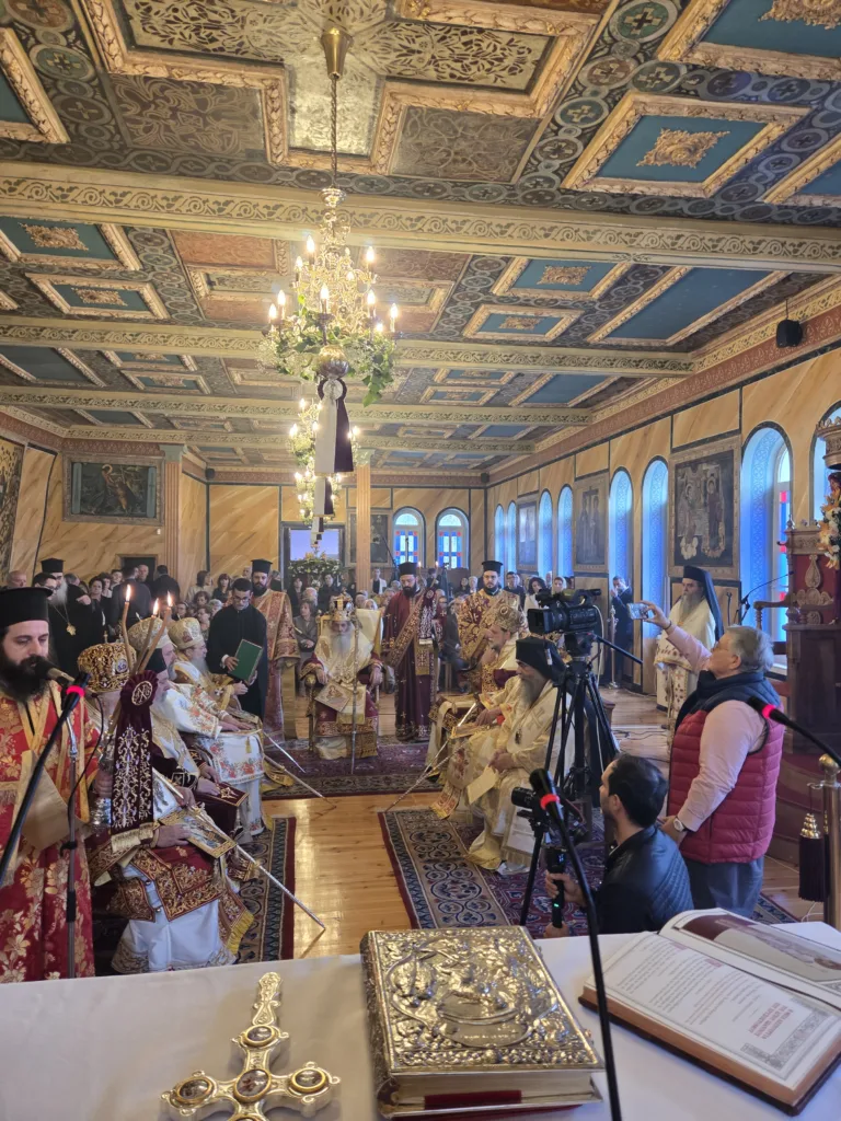 Αίγιο: Με λαμπρότητα και πλήθος πιστών η πανήγυρη της Παναγίας Τρυπητής ΦΩΤΟ