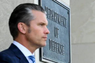 Χέγκσεθ: «Το Ιράν ικέτευσε για εκεχειρία» μετά την επιχείρηση «Epic Fury»