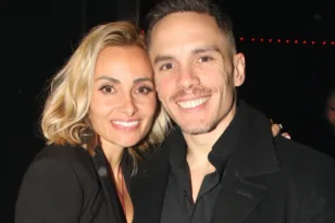 Ναύπακτος: Ο Λευτέρης Πετρούνιας και η Βασιλική Μιλλούση πέρασαν οικογενειακά το Πάσχα στην πόλη ΦΩΤΟ