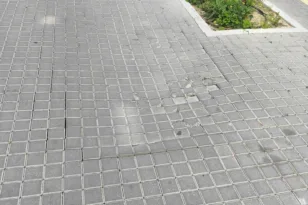 Πάτρα: Παγίδες στον πεζόδρομο της Μαιζώνος