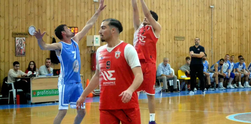 «Ξέχασαν» να καταγράψουν το τρίποντο στο ΦΑ, που οι διαιτητές έδειξαν δίποντο, «έφαγαν» και τεχνική ποινή!