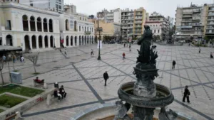 Πάτρα: «Φτερά» στους γρύπες, μετά από διακοπή μηνών ξεκινούν σήμερα οι εργασίες