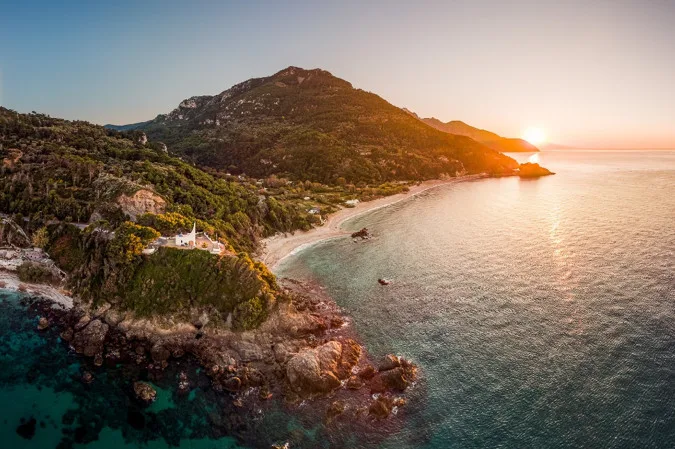 Σάμος: Το ελληνικό νησί που αποθεώνουν τα γερμανικά μέσα για την αυθεντική ομορφιά του