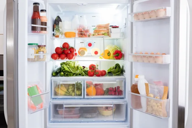Η τοποθέτηση τροφίμων στην πόρτα του ψυγείου δεν είναι απλή υπόθεση, τι πρέπει να προσέξετε