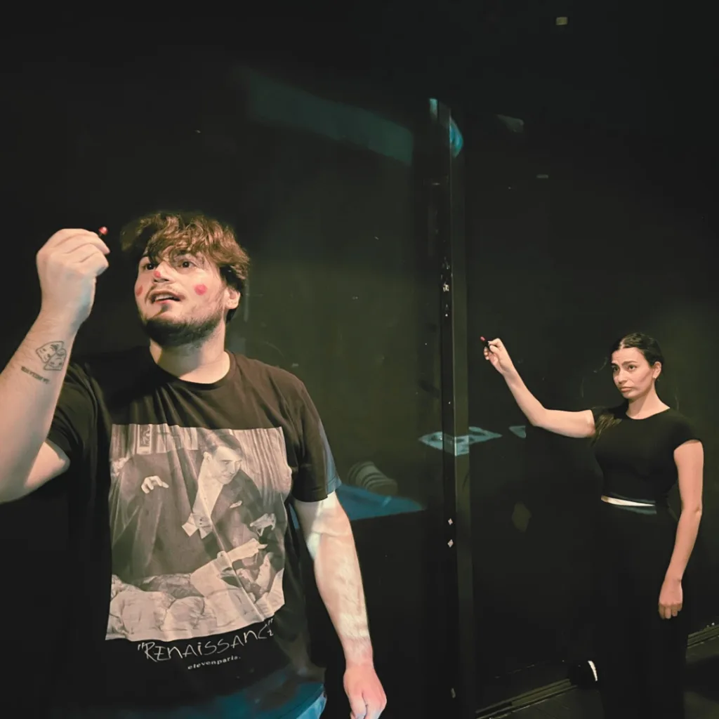 Πάτρα: Το βραβευμένο «REC.» της Μελίνας Καριώρη έρχεται στο θέατρο act