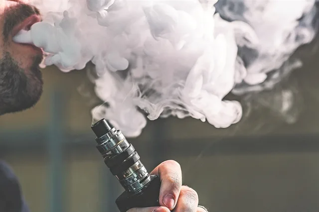 Απίστευτη απάτη στο Λονδίνο: Τον νάρκωσαν με νοθευμένο ηλεκτρονικό τσιγάρο και του άδειασαν τον λογαριασμό με Face ID