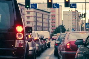 Το μποτιλιάρισμα βλάπτει σοβαρά την υγεία: 143 ώρες τον χρόνο κολλημένοι στην κίνηση οι Έλληνες