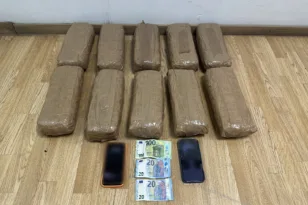 Μπλόκο στα διόδια της Ολυμπίας Οδού: Δύο συλλήψεις με 10,5 κιλά κάνναβης μέσα σε αυτοκίνητο