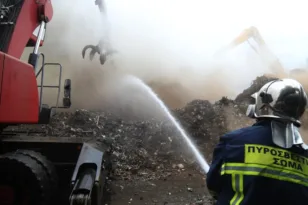 Θεσσαλονίκη: Υπό έλεγχο η φωτιά στη Νεοχωρούδα, αποπνικτικοί καπνοί μέχρι το κέντρο