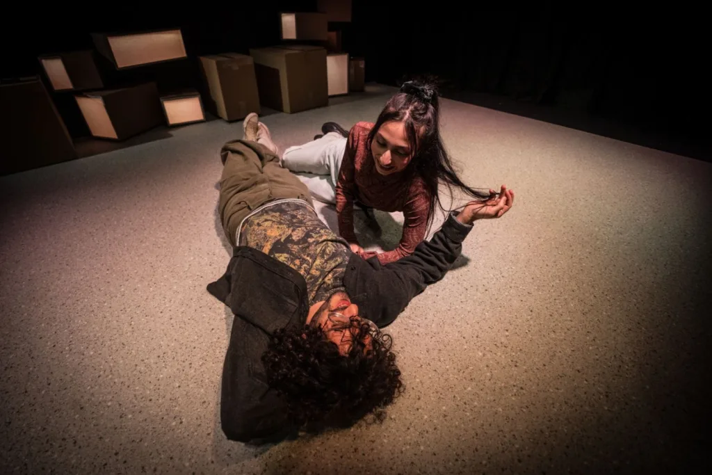 Πάτρα: «Το Δυάρι» βάζει στο μικροσκόπιο τον έρωτα στην εποχή του «εγώ» στο θέατρο act