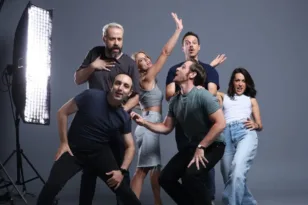 Το «Σποτ» του Ζήση Ρούμπου έρχεται στην Πάτρα και βάζει το κοινό μέσα στην παράσταση