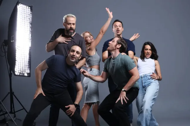 Το «Σποτ» του Ζήση Ρούμπου έρχεται στην Πάτρα και βάζει το κοινό μέσα στην παράσταση