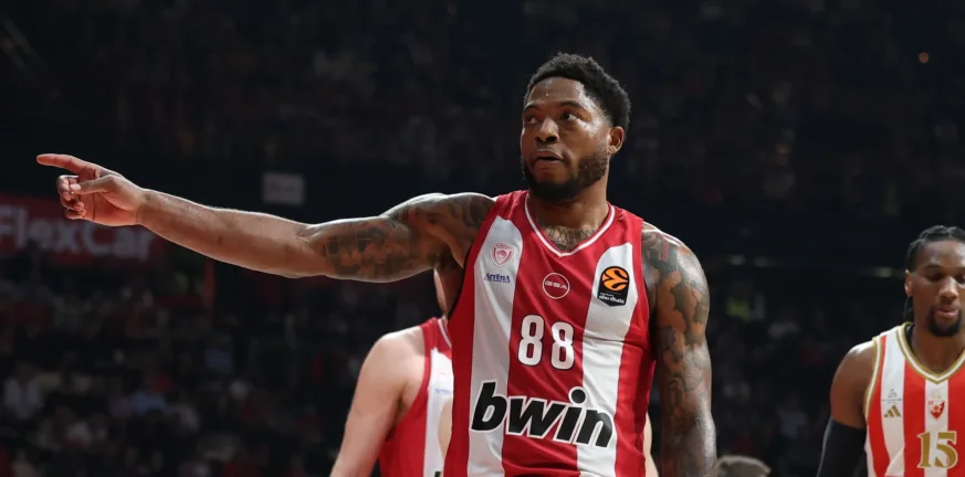 Ο Ολυμπιακός προσφεύγει στο ΑΣΕΑΔ για την τιμωρία του Τζόουνς