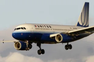 Μωρό γεννήθηκε σε πτήση προς Νέα Υόρκη: Στον αέρα το ζήτημα της υπηκοότητάς του