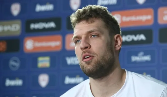 Βεζένκοφ: Κάνει λάθος όποιος νομίζει ότι θα είναι εύκολο με τη Μονακό